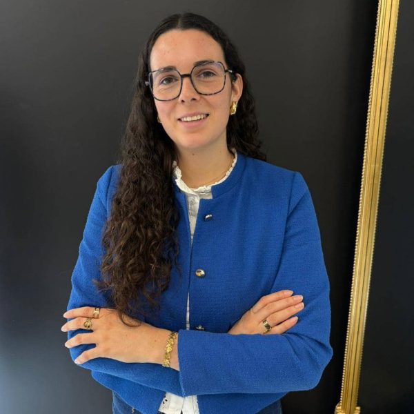 Clémence responsable de la boutique